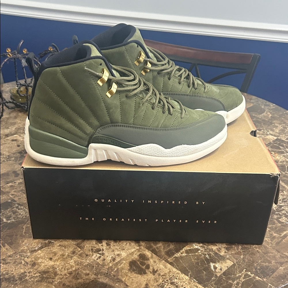 Nike Air Jordan 22 Retro Green High-Top Sneakers